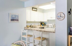 Fridge, microwave, coffee/tea maker, toaster - Oceanfront Building With Great Ocean and Bay Views (Ocean City)