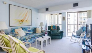 TV - Oceanfront Building With Great Ocean and Bay Views (Ocean City)