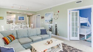 Living area - Beautiful 3 Bedroom Condo in Downtown OC (Ocean City)