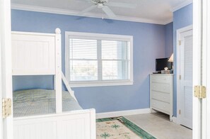 3 bedrooms, free WiFi, bed sheets - Beautiful 3 Bedroom Condo in Downtown OC (Ocean City)