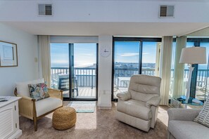 TV - Oceanfront Building With Great Ocean and Bay Views (Ocean City)