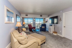Smart TV - Oceanfront Building With Great Ocean and Bay Views (Ocean City)