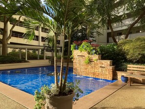 Pool - Ocean City's Premiere Building (Ocean City)
