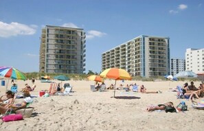 Beach - Recently Renovated 3 Bedroom (Ocean City)