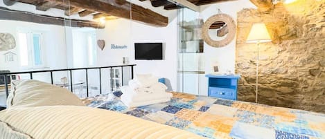 2 Schlafzimmer, Bügeleisen/Bügelbrett