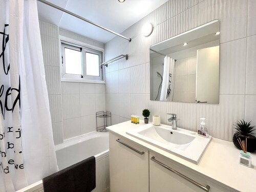 127 NIC - Stay Sun Line Apartment