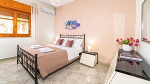 Room - Zagara Bianca - Country Villa with Extensive Gardens, Tennis Court & 12m Pool (Syracuse)