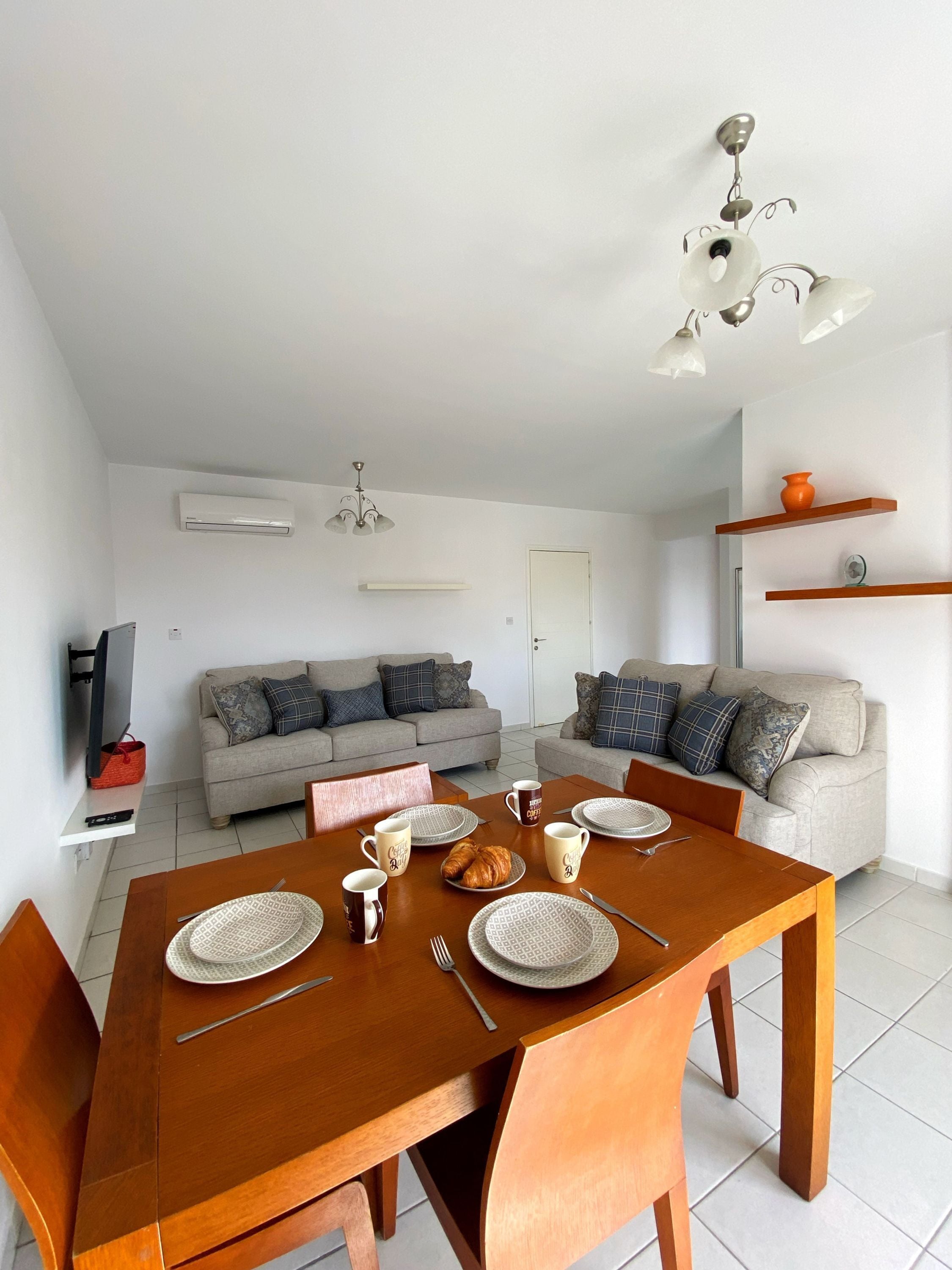 2 bedrooms