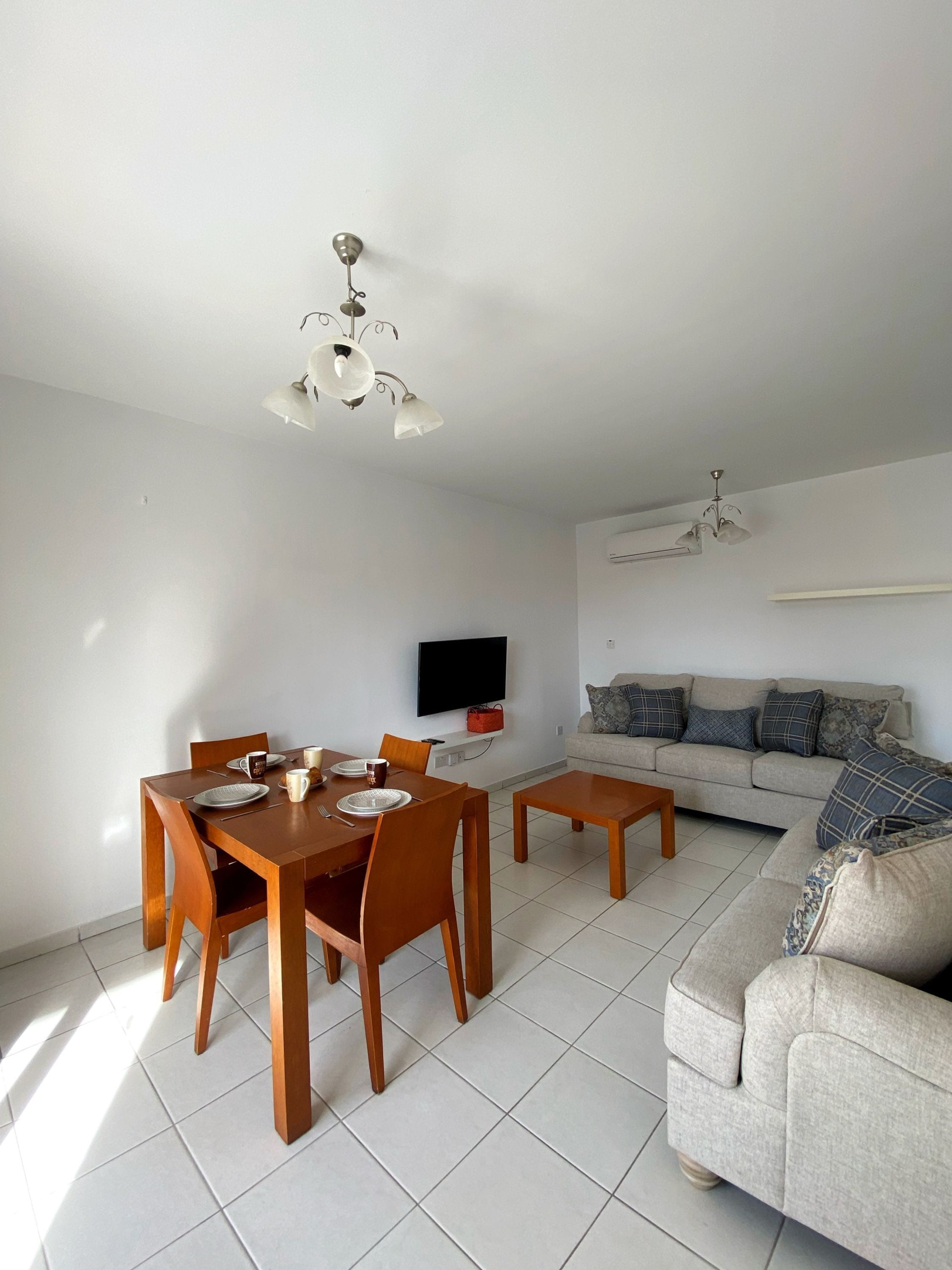 2 bedrooms