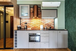 Studio Suite, 1 Double Bed | Private kitchenette - RentPlanet - Studio Krupnicza (Kraków)