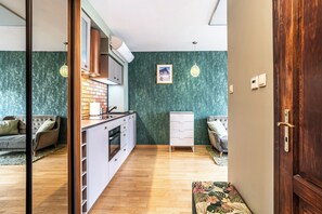 Studio Suite, 1 Double Bed | Private kitchenette - RentPlanet - Studio Krupnicza (Kraków)