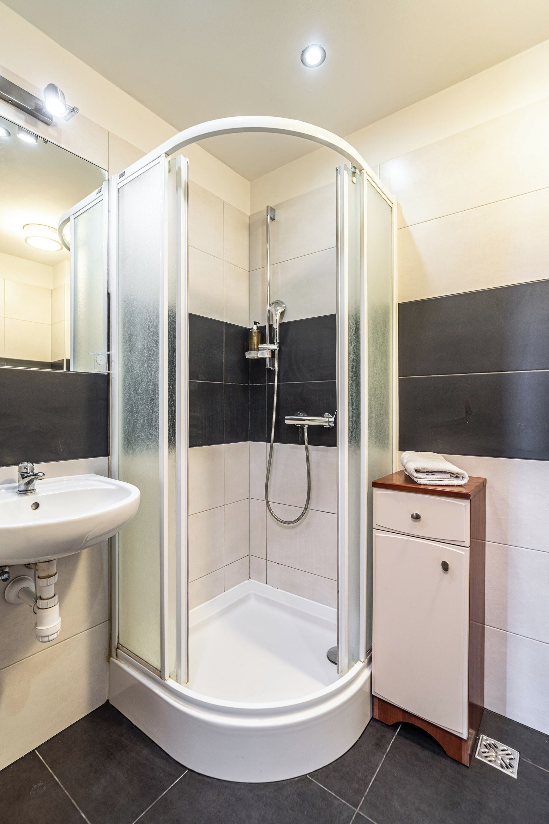 Studio Suite, 1 Double Bed | Bathroom