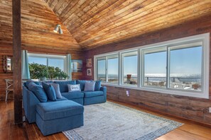 Smart TV - Oceanfront Cottage | Expansive Deck | Stunning Views | 3BR Retreat (Emerald Isle)
