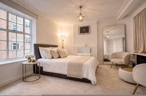 House - Luxury Pad for Couples Next to Paddington Station (London)