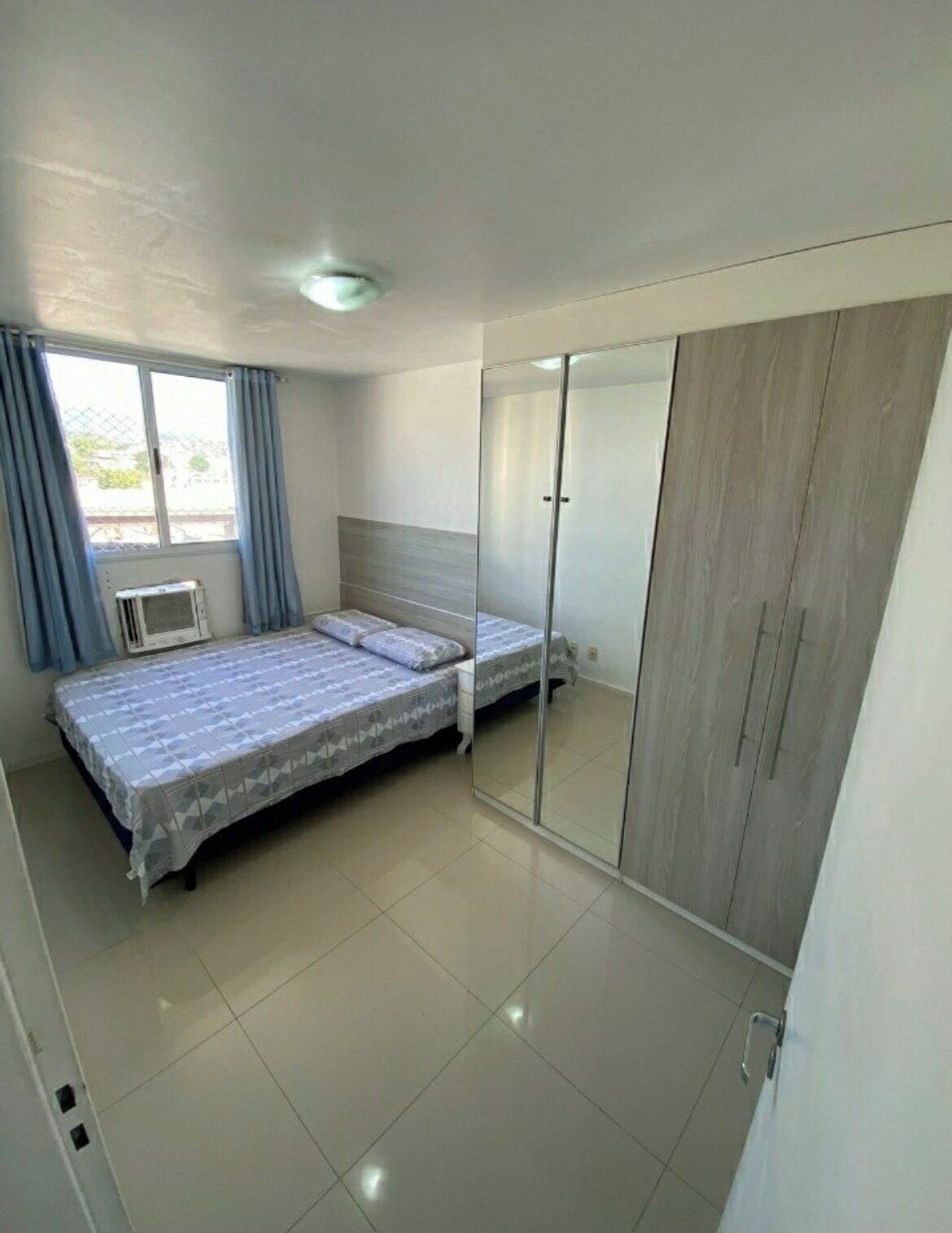 2 quartos, ferros/tábuas de passar roupa, Wi-Fi, roupa de cama