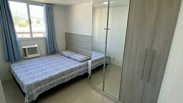 2 quartos, ferros/tábuas de passar roupa, Wi-Fi, roupa de cama