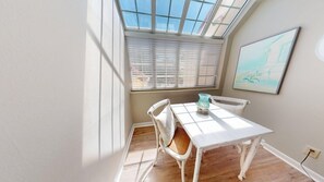 Dining - Tivoli 5227 | New to Listing! Golf Views, Pool, 6-Seater Golf Cart (Miramar Beach)
