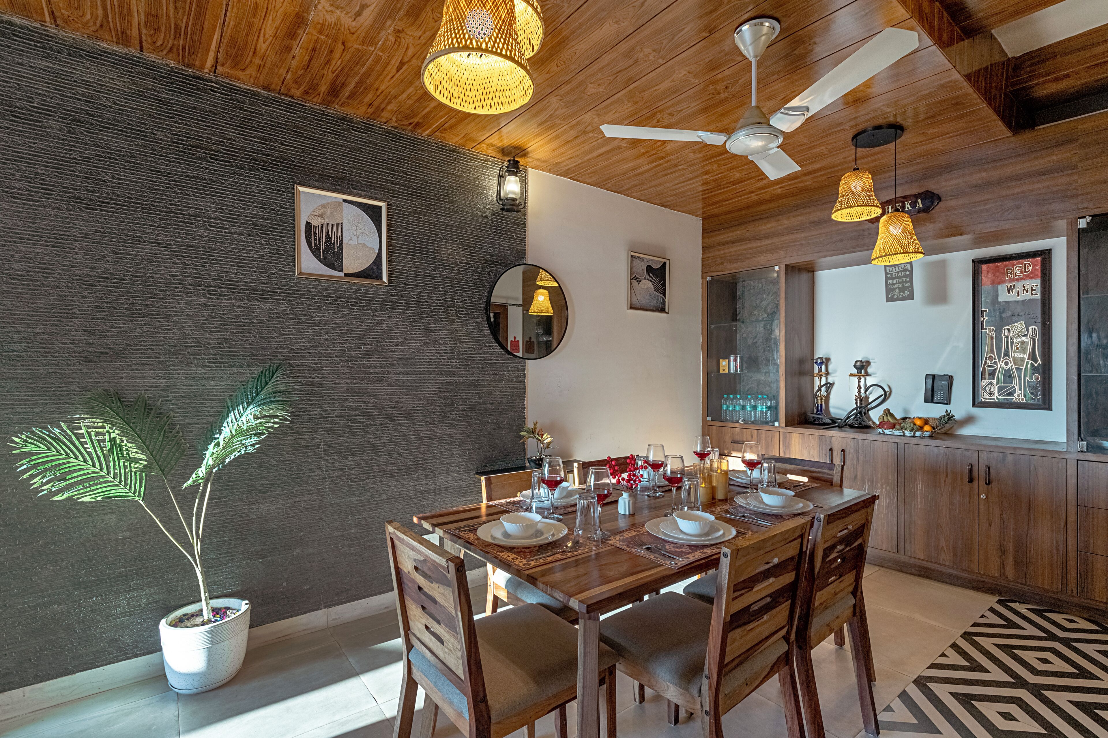 Villa Deluxe, balcón | Restaurantes