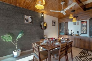 Deluxe Villa, Balcony | Dining - Alaya Stays Evara - 2 BHK Hilltop (Mussoorie)