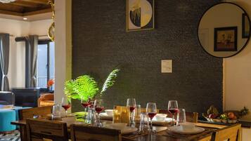 Deluxe Villa, Balcony | Dining