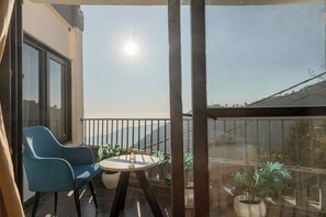 Interior - Alaya Stays Evara - 2 BHK Hilltop (Mussoorie)