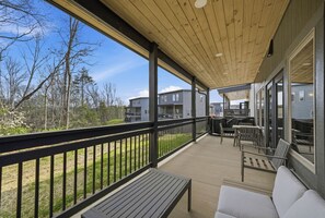 Property grounds - NEW Build - Smokies Haven w/ Hot Tub, Games, MORE (Pigeon Forge)