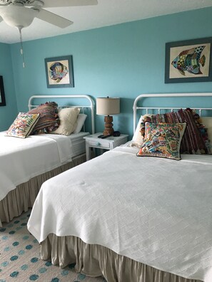 2 bedrooms, iron/ironing board, WiFi, bed sheets - 2 BR, 2 BA Townhome in Ormond By the Sea (Ormond Beach)