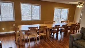 Dining - River Front Home - 7 bedrooms, 4 bath, sleeps 14 guests (St. Franics)