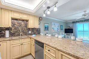 Fridge, microwave, oven, stovetop - 🌊Beachfront with Great Amenities | Stunning Views | Gateway Villas 595🌊 (Fort Myers Beach)