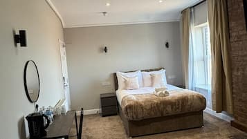 Superior tweepersoonskamer, 1 kingsize bed, niet-roken, privébadkamer