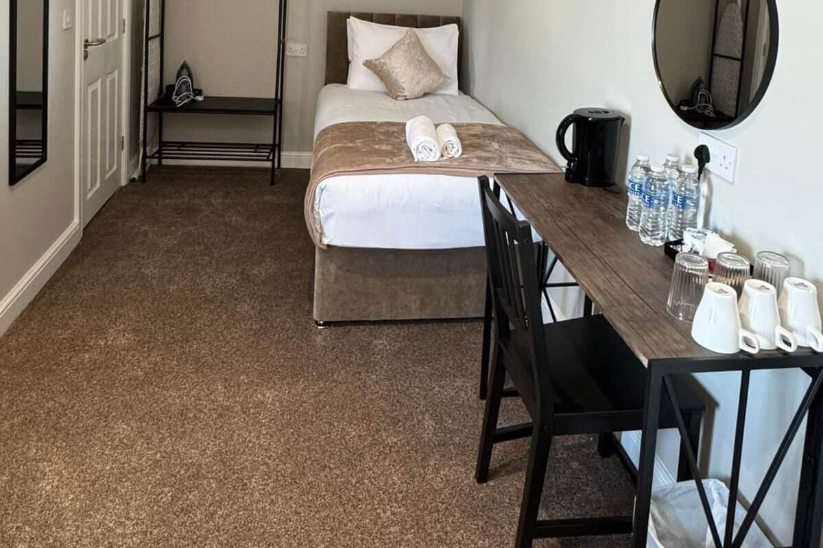 غرفة فردية - سرير فردي منفصل - لغير المدخنين - بحمام خاص