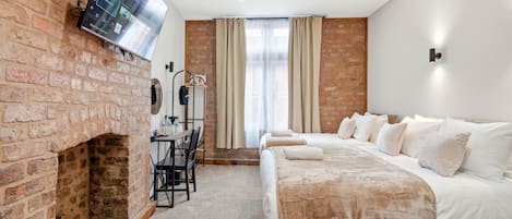 Family Room, Multiple Beds, Non Smoking, Private Bathroom