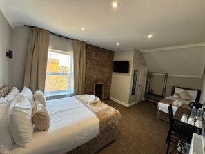 Room - The Stuart Hotel (Liverpool)