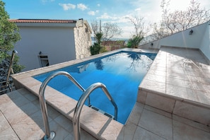 Pool - Magnificent villa with pool, sea and mountain views! (Bečići)