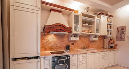 Magnificent villa with pool, sea and mountain views!