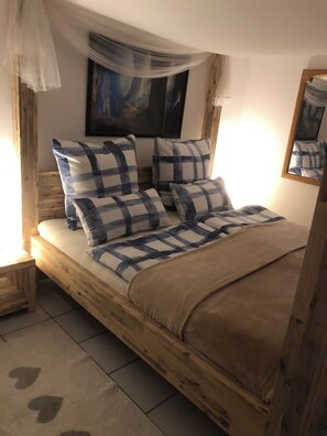 2 bedrooms, iron/ironing board, free WiFi, bed sheets - Cozy vacation apartment Haus Anneliese in the Fichtelgebirge (Bad Berneck im Fichtelgebirge)