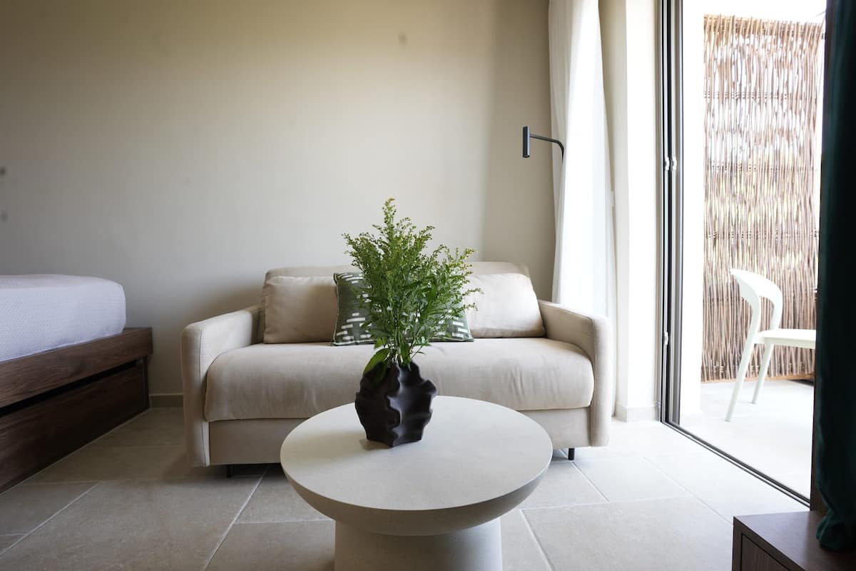 Coffres-forts dans les chambres, Wi-Fi gratuit, draps fournis