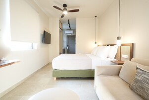 Standard Balcony Room - Double Bed | In-room safe, WiFi (free), bed sheets