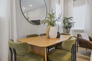 Dining - Luxe Family-Friendly 3BR with Game Room & Fire Pit (Houston)