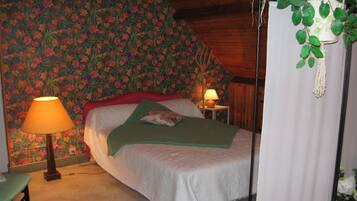 4 bedrooms, iron/ironing board, internet