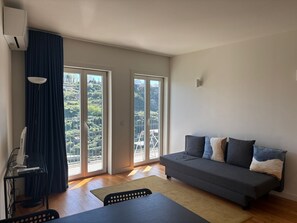 Classic Apartment, Balcony, River View | Living area - Corticeira Living (Porto)