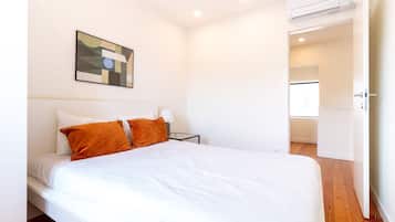 Deluxe Apartment, Balcony, River View