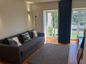 高級公寓, 河景 | 客廳