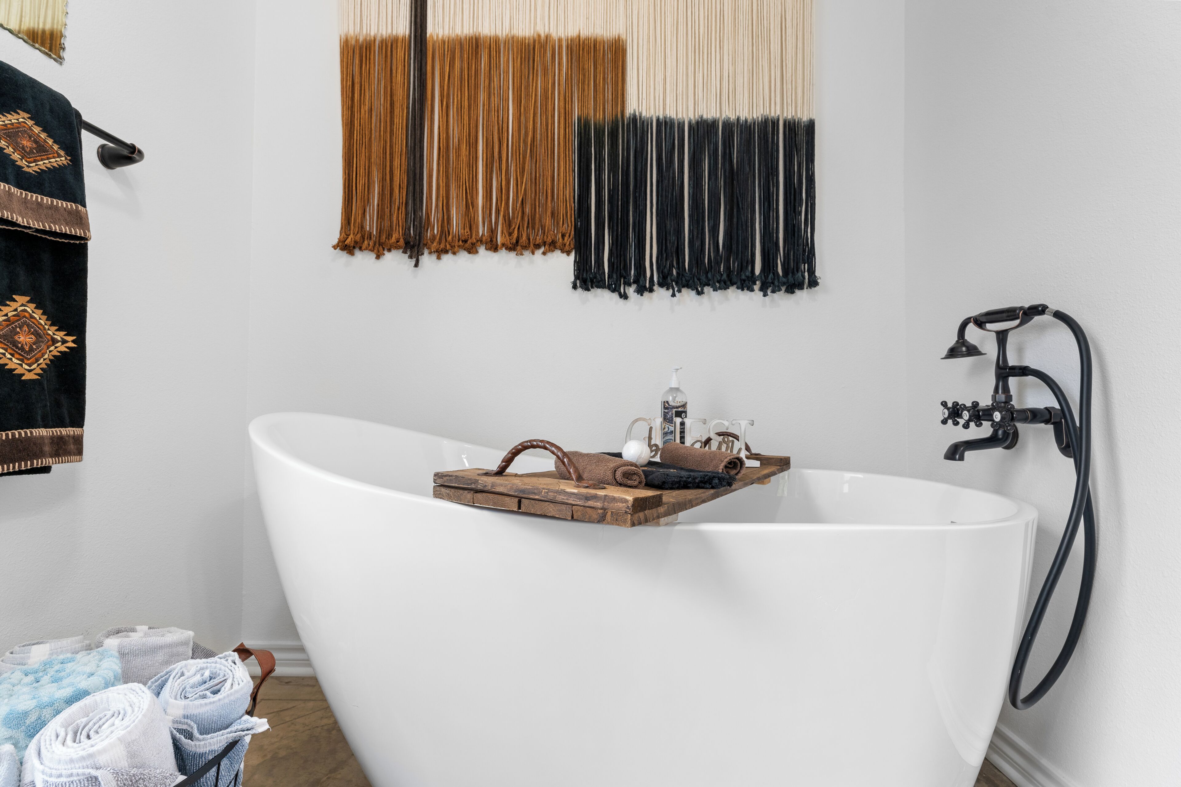 Serviettes fournies, savon, papier toilette