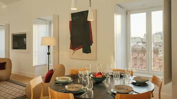 Exclusive Apartment | Tempat makan