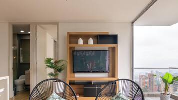 Apartment, Balcony, City View | Interior