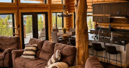 NEW BUILD - Gorgeous 4 bed/3.5 bath log home with PHENOMENAL views!