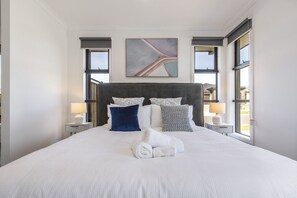 4 bedrooms, desk, WiFi - Urban Pause - Donnybrook (Donnybrook)