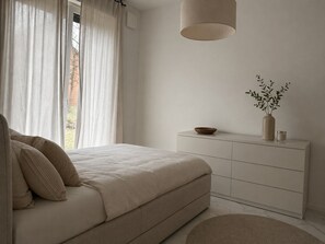 1 bedroom, free WiFi, bed sheets - Cozy apartment with terrace surrounded by greenery (Bienenbüttel)
