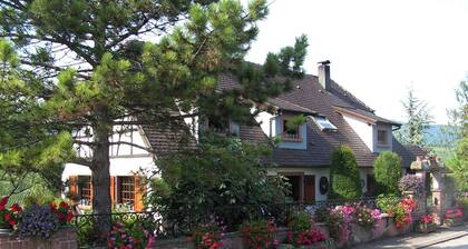 Nous proposons quatre chambres d'hĂŽtes au sein de notre maison, endroit calme ..